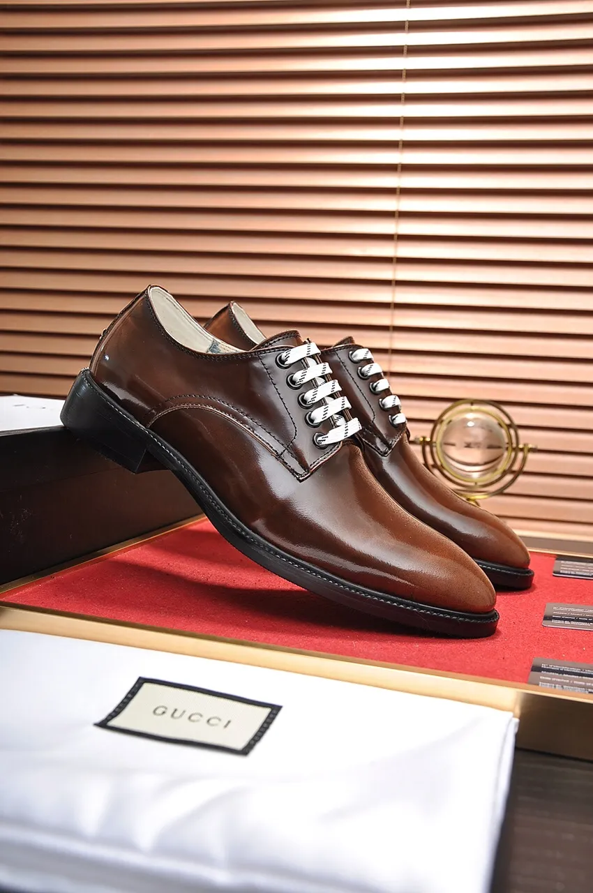 Factory batch 500💶Italy's top luxury men's shoe giant (GUCCI) (Gucci) (full cowhide lining) new arrival🍃Original European style🔰 Pleasant to the eye😍In order to make the shoes more durable and non-deformable🌀The production continues to follow traditional methods but there is still no lack of innovation💪Select original sheepskin for the leather♻️Smooth, natural and extra bright⭐Made of imported cowhide The rich man’s first choice 38-44 yards